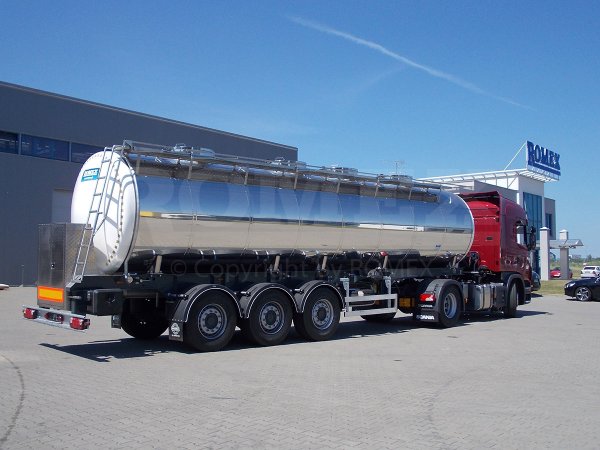 SEMIREMORCI CISTERNĂ PENTRU TRANSPORT LICHIDE ALIMENTARE