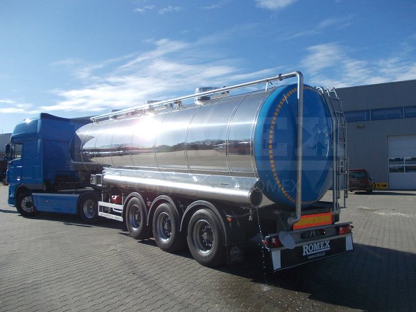 SEMIREMORCI CISTERNĂ PENTRU TRANSPORT LICHIDE ALIMENTARE