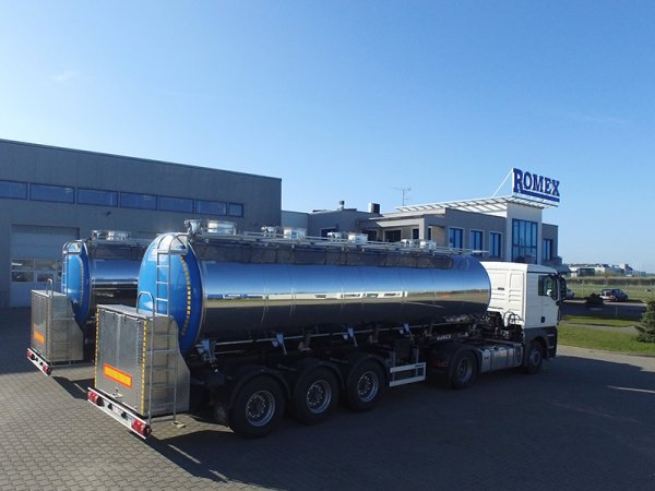 SEMIREMORCI CISTERNĂ PENTRU TRANSPORT AdBlue