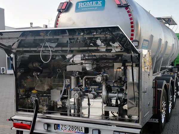 SEMIREMORCI CISTERNĂ PENTRU TRANSPORT AdBlue