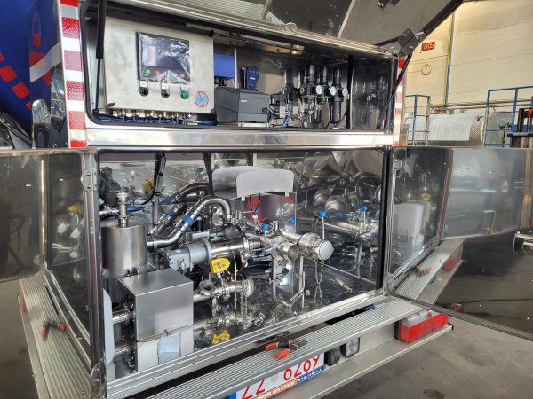 SEMIREMORCI CISTERNĂ PENTRU TRANSPORT AdBlue